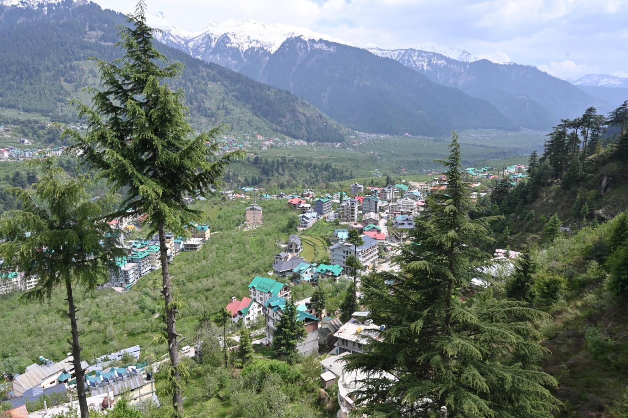 Hotel Seven Hills Manali Exterior foto