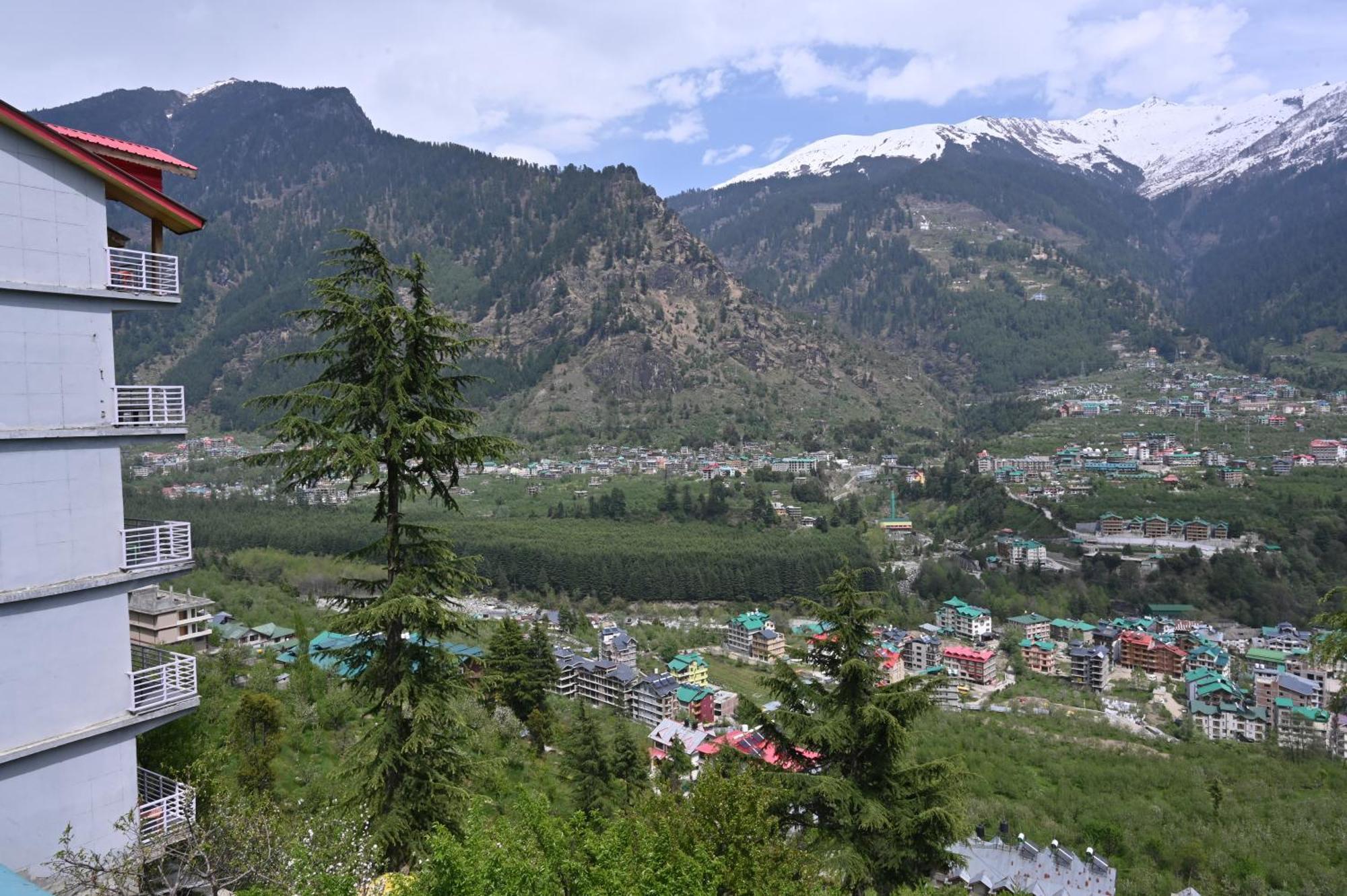 Hotel Seven Hills Manali Exterior foto