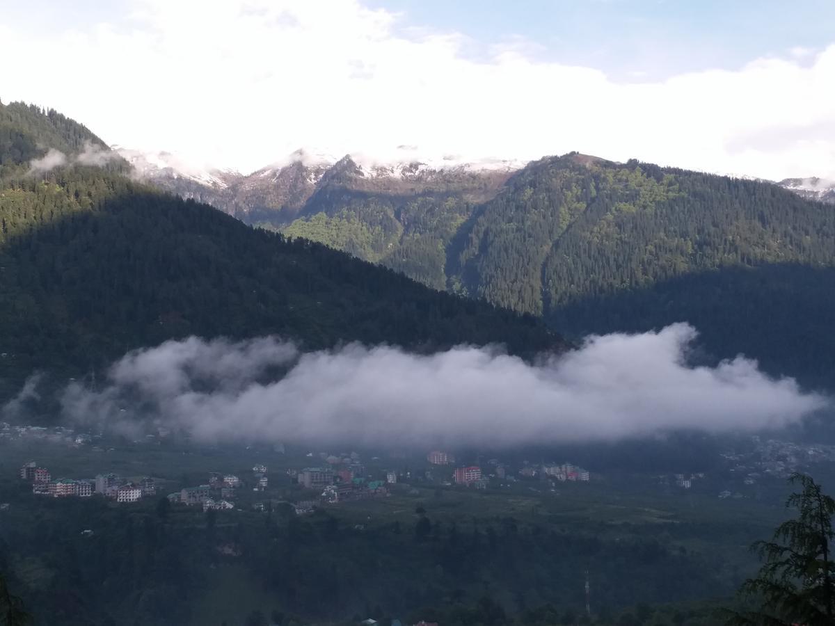 Hotel Seven Hills Manali Exterior foto
