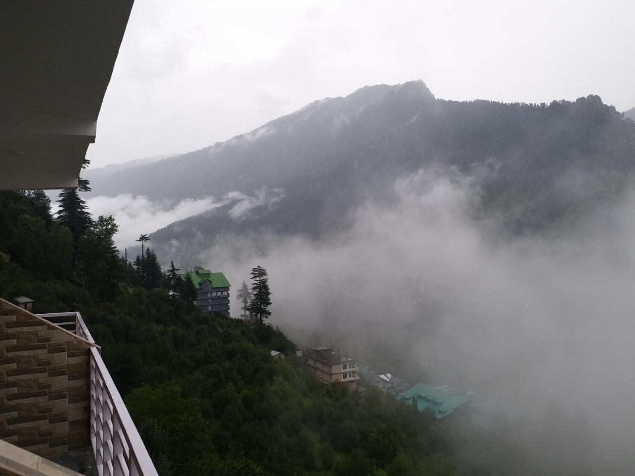 Hotel Seven Hills Manali Exterior foto