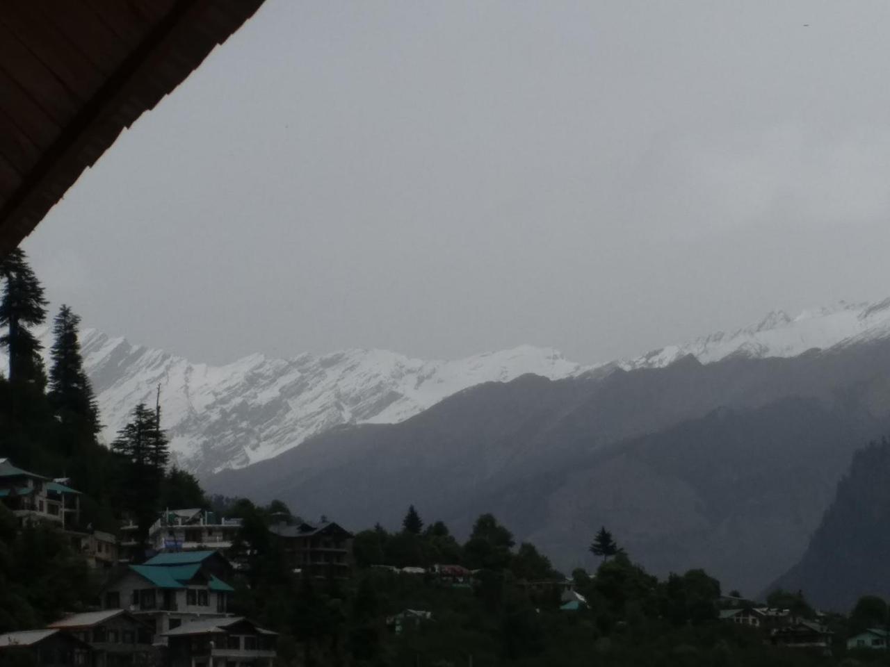 Hotel Seven Hills Manali Exterior foto