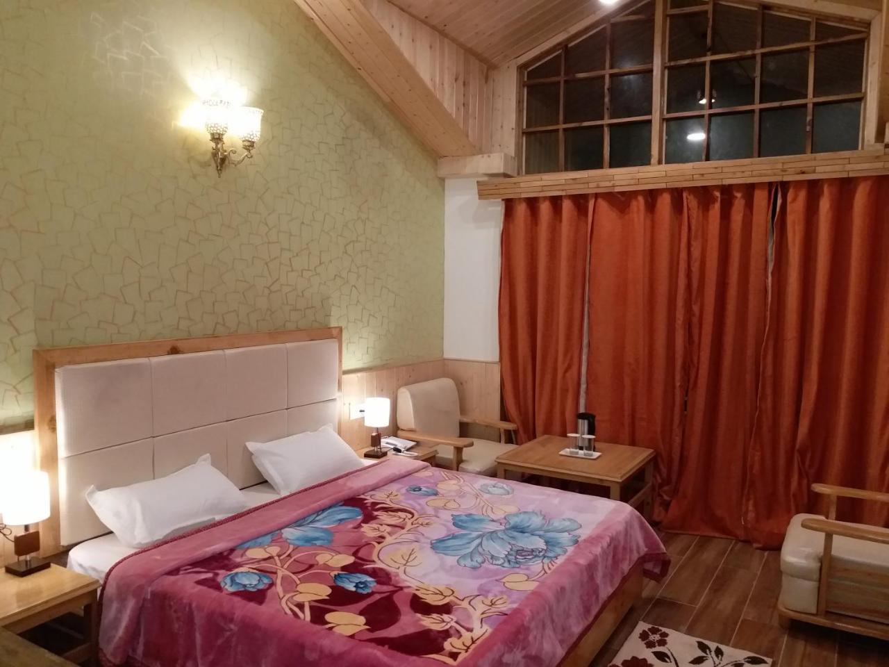 Hotel Seven Hills Manali Exterior foto